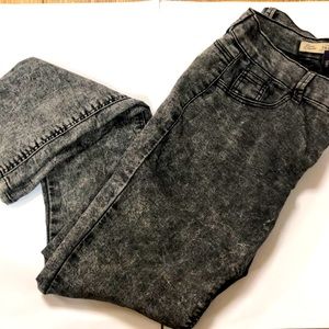 Zara Black Jeggings - distressed denim look - size 34 EUR / 2 USA